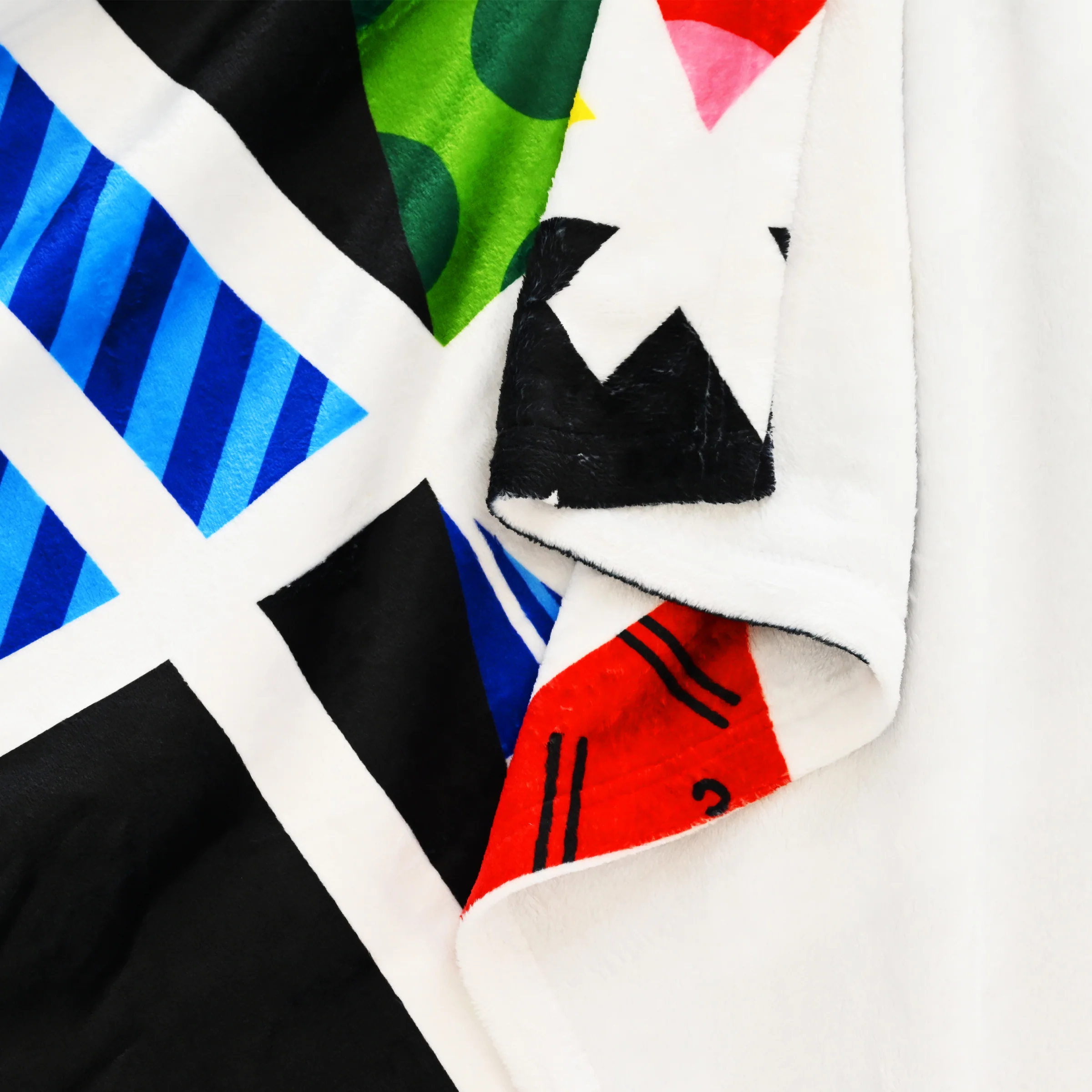 Midnight Britto Blanket - Image 4