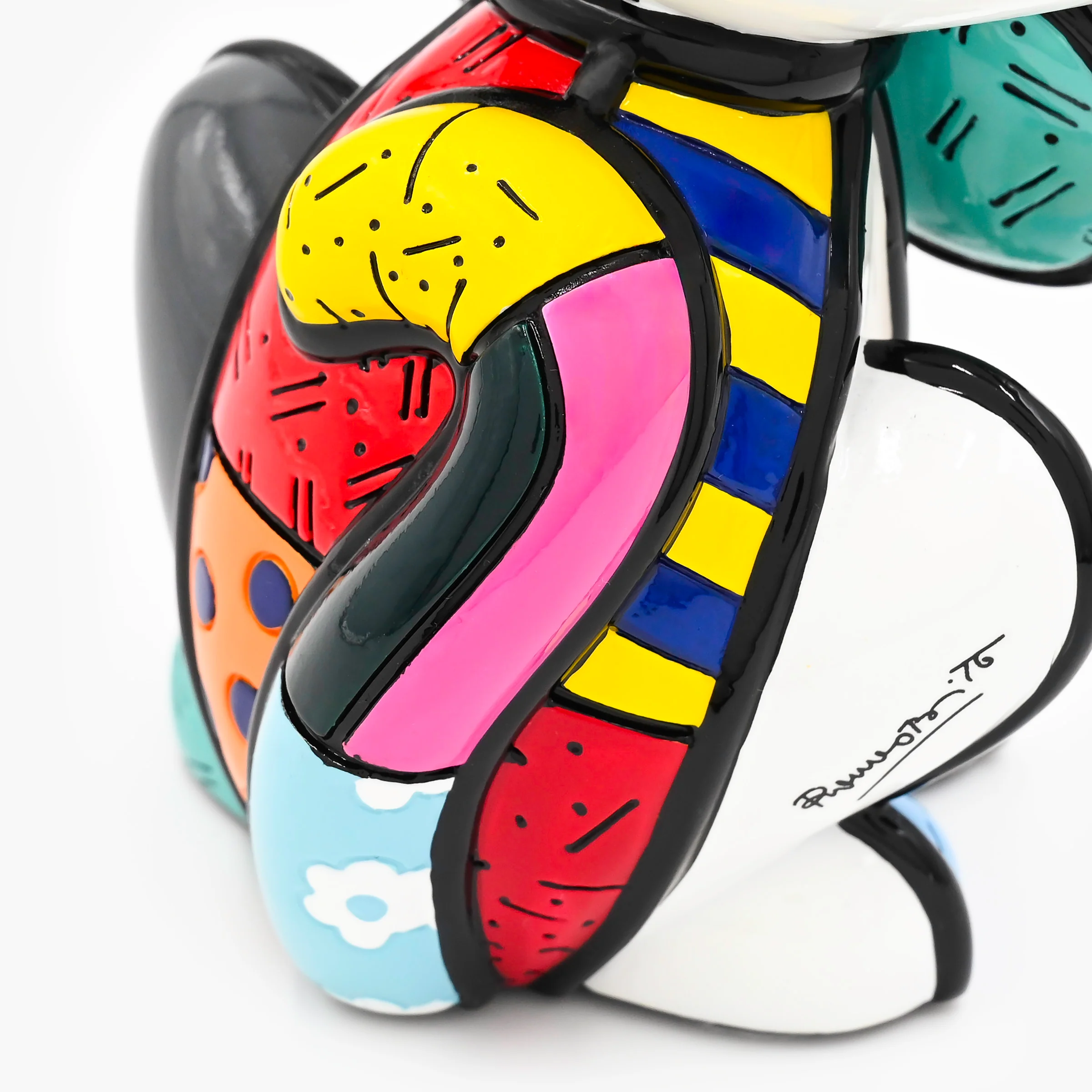 Bow Tie Cat - Britto Collectible Figurine - Image 4