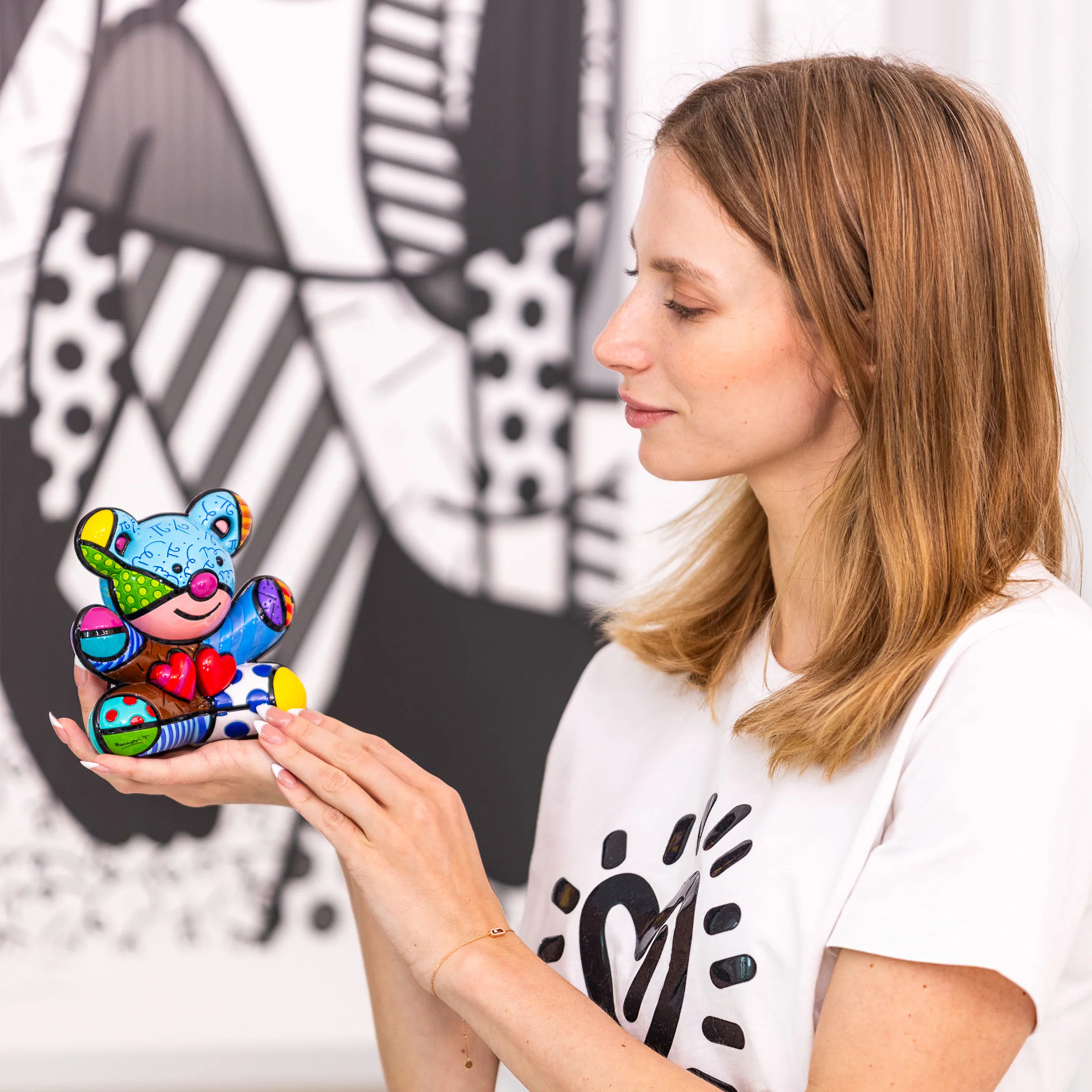 Friendship Bear - Britto Collectible Figurine - Image 4