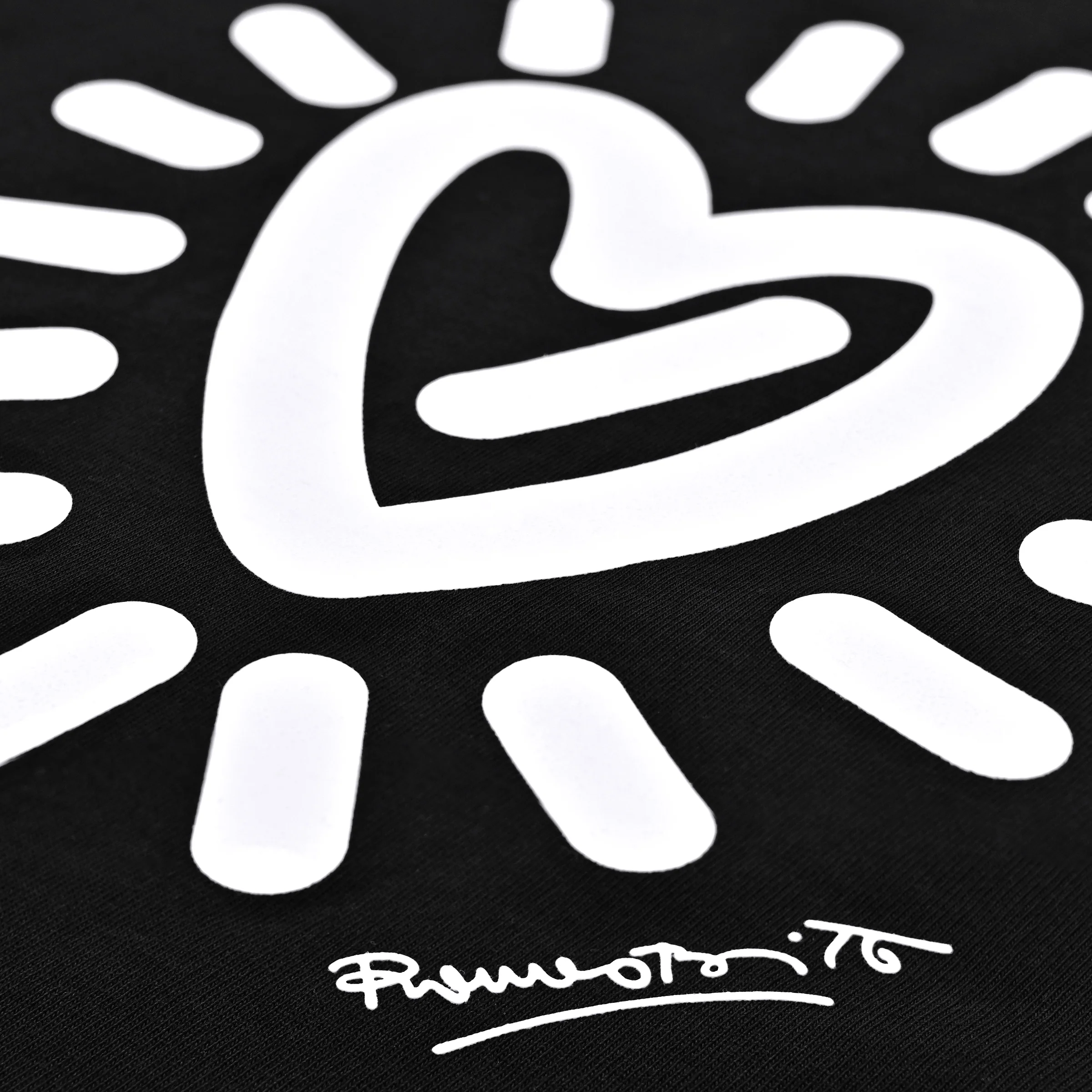Graffiti Heart (Black) Britto T-Shirt For Men - Image 4